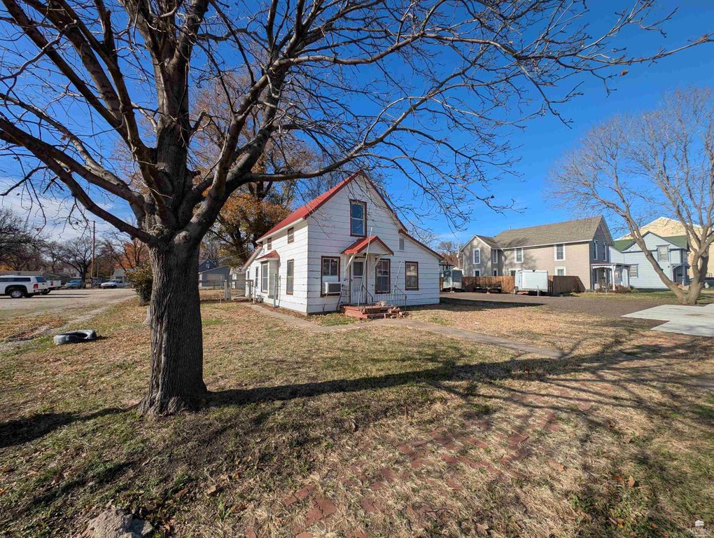 403 Elm Street, Wamego, KS 66547