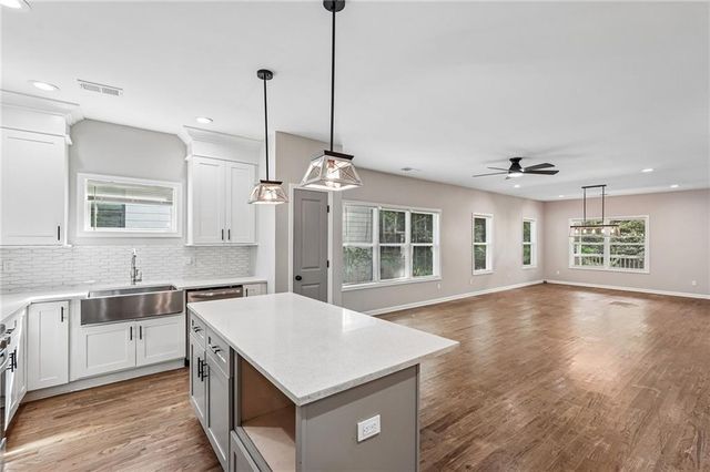 809 Dill Avenue SW, Atlanta, GA 30310