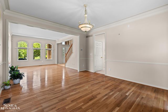 94 Ingram Drive, Troy, MI 48098