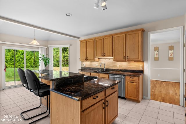 94 Ingram Drive, Troy, MI 48098
