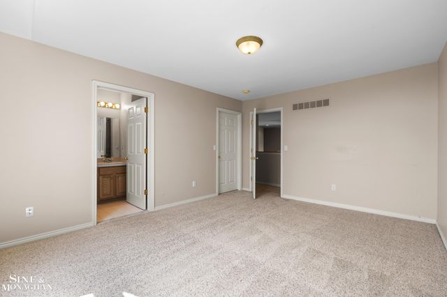 94 Ingram Drive, Troy, MI 48098