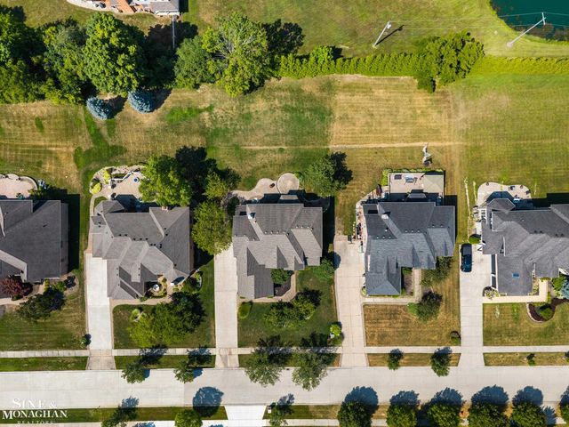 94 Ingram Drive, Troy, MI 48098