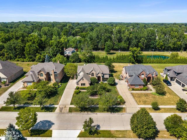 94 Ingram Drive, Troy, MI 48098