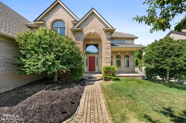 94 Ingram Drive, Troy, MI 48098