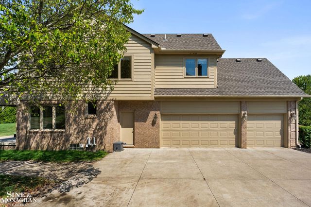 94 Ingram Drive, Troy, MI 48098