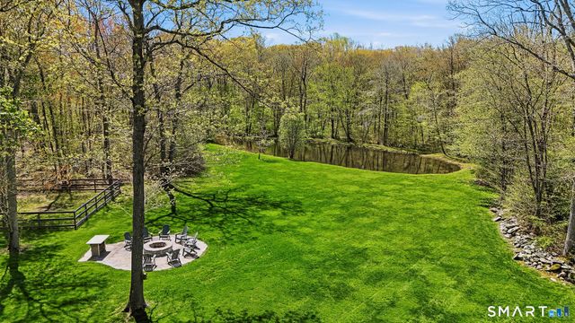 61 Mystic Road, North Stonington, CT 06359
