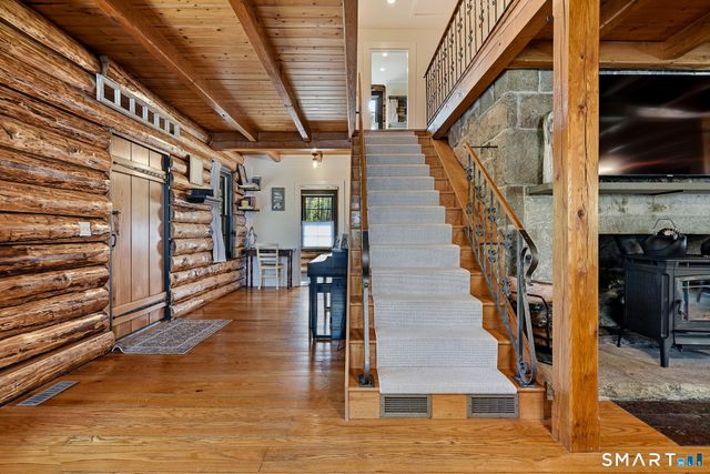 61 Mystic Road, North Stonington, CT 06359