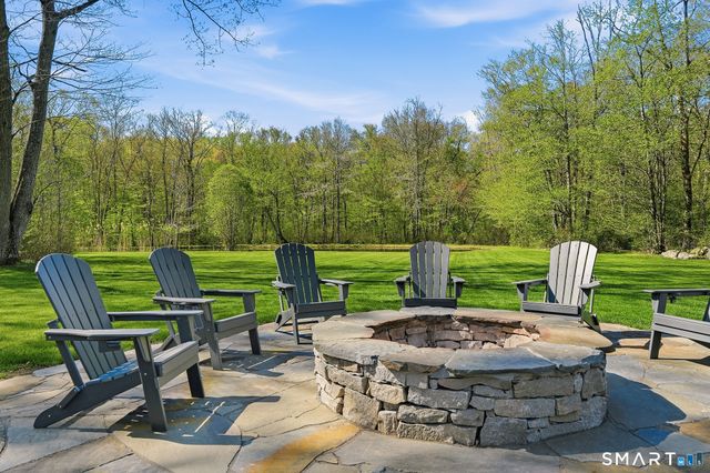 61 Mystic Road, North Stonington, CT 06359