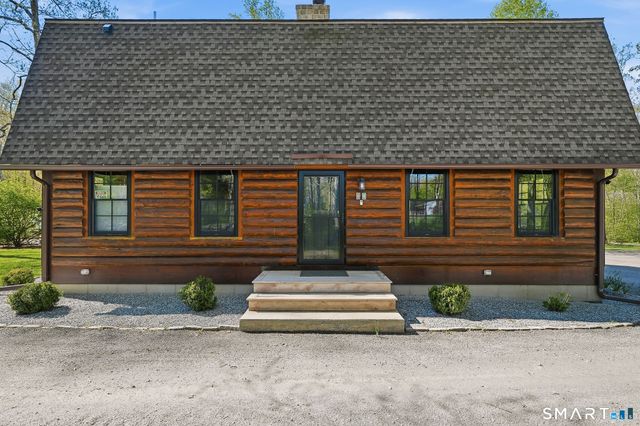 61 Mystic Road, North Stonington, CT 06359