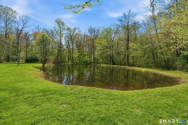 61 Mystic Road, North Stonington, CT 06359