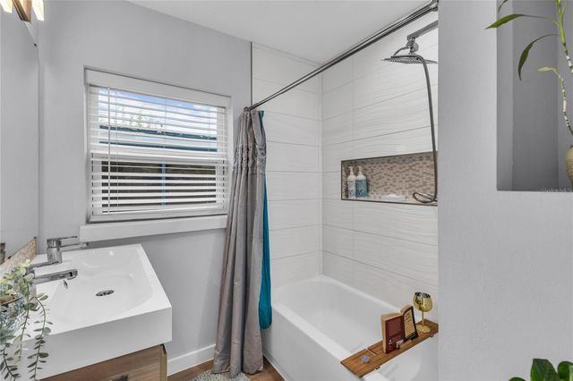 218 E HARDING STREET, Orlando, FL 32806
