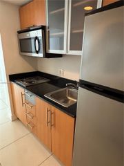 1750 N Bayshore Dr 3007, Miami, FL 33132