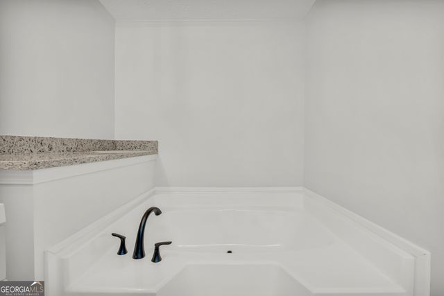 395 Barnetts Bridge Road, Jackson, GA 30233