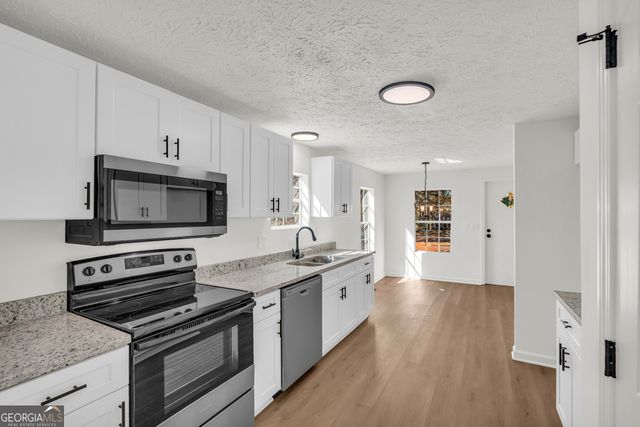 395 Barnetts Bridge Road, Jackson, GA 30233