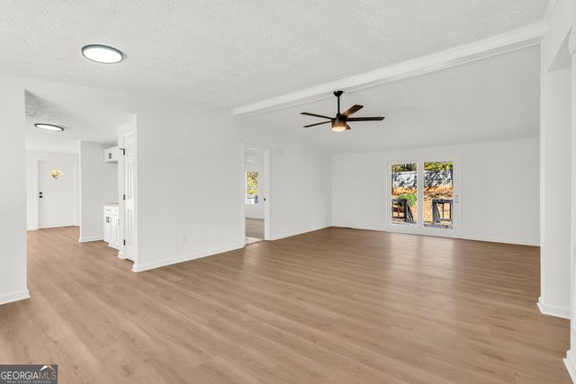 395 Barnetts Bridge Road, Jackson, GA 30233