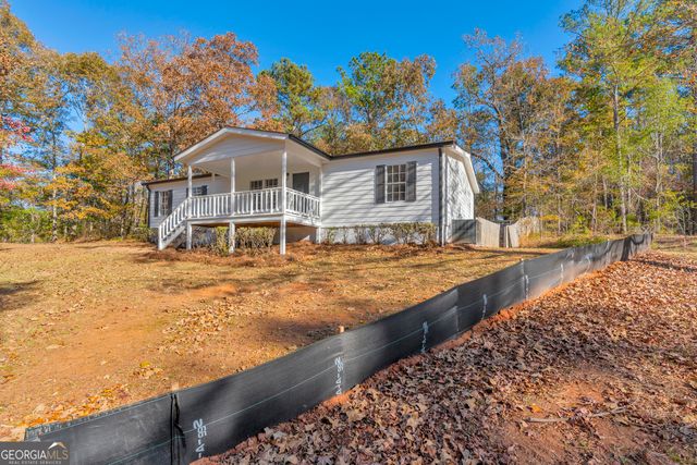 395 Barnetts Bridge Road, Jackson, GA 30233