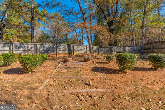 395 Barnetts Bridge Road, Jackson, GA 30233