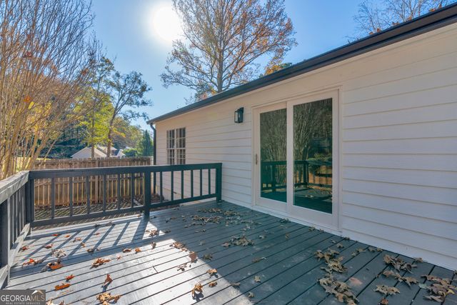 395 Barnetts Bridge Road, Jackson, GA 30233