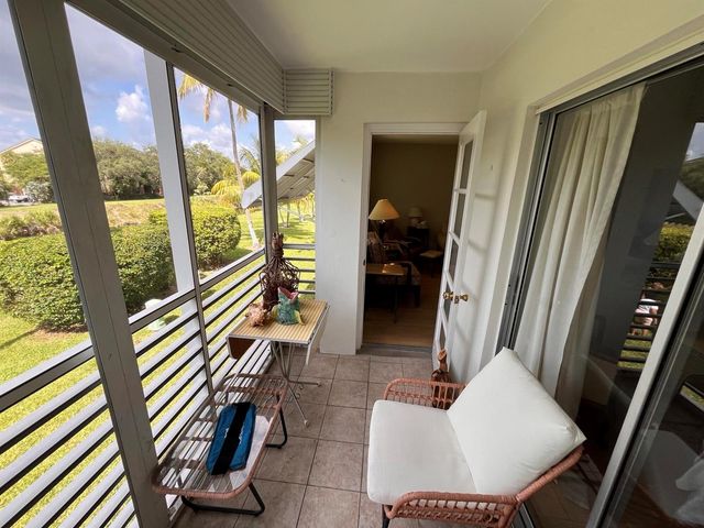2812 S Garden Drive 206, Lake Worth, FL 33461
