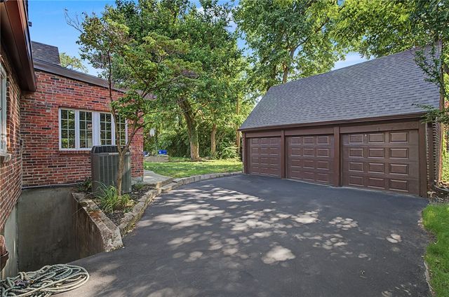 1614 Catalpa Drive, Dayton, OH 45406