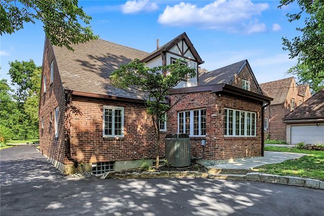 1614 Catalpa Drive, Dayton, OH 45406