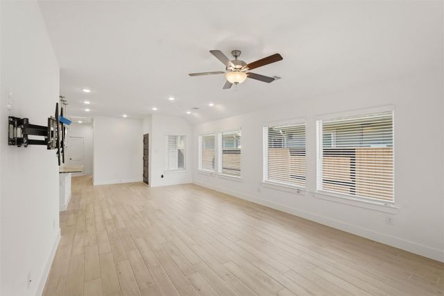 10035 Crescendo Way, Iowa Colony, TX 77583