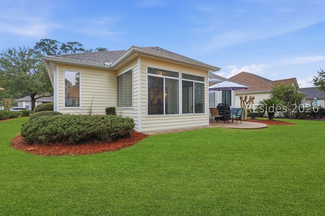 94 Hampton Cir, Bluffton, SC 29909