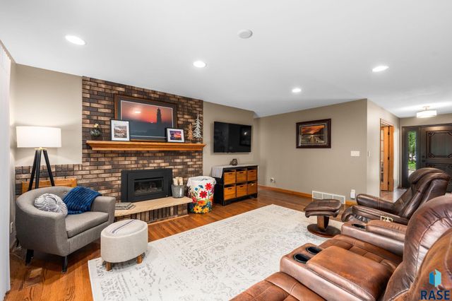 4608 S Tomar Rd Road, Sioux Falls, SD 57105