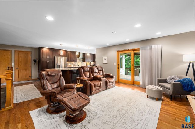 4608 S Tomar Rd Road, Sioux Falls, SD 57105