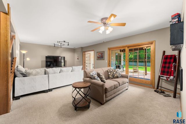 4608 S Tomar Rd Road, Sioux Falls, SD 57105