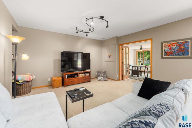 4608 S Tomar Rd Road, Sioux Falls, SD 57105