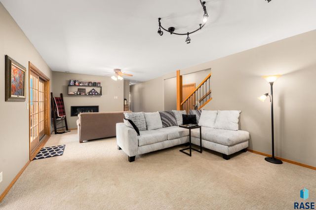 4608 S Tomar Rd Road, Sioux Falls, SD 57105