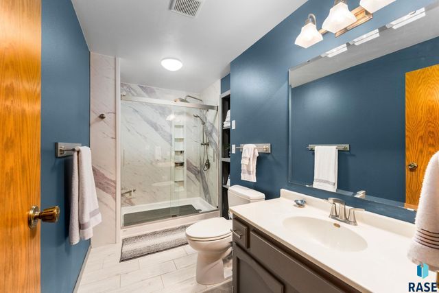 4608 S Tomar Rd Road, Sioux Falls, SD 57105