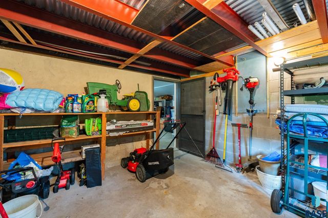 4608 S Tomar Rd Road, Sioux Falls, SD 57105