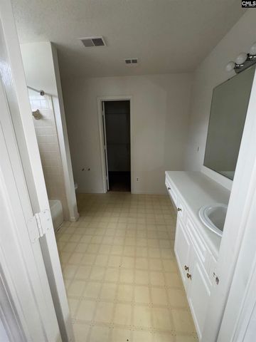 8 Seaford Court, Irmo, SC 29063