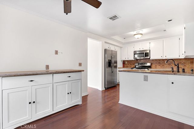 905 Thistlegate, Oak Park, CA 91377