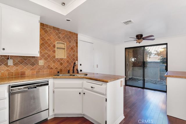 905 Thistlegate, Oak Park, CA 91377
