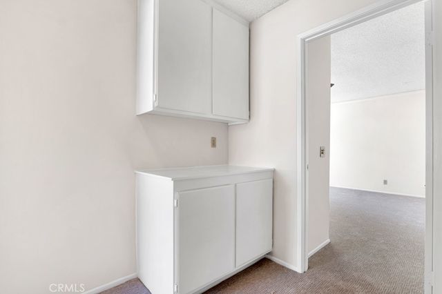 905 Thistlegate, Oak Park, CA 91377