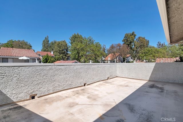 905 Thistlegate, Oak Park, CA 91377