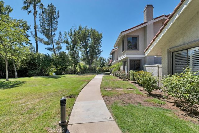 905 Thistlegate, Oak Park, CA 91377