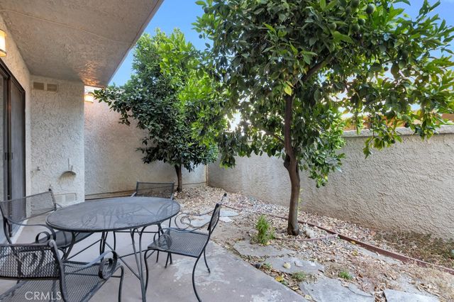 905 Thistlegate, Oak Park, CA 91377