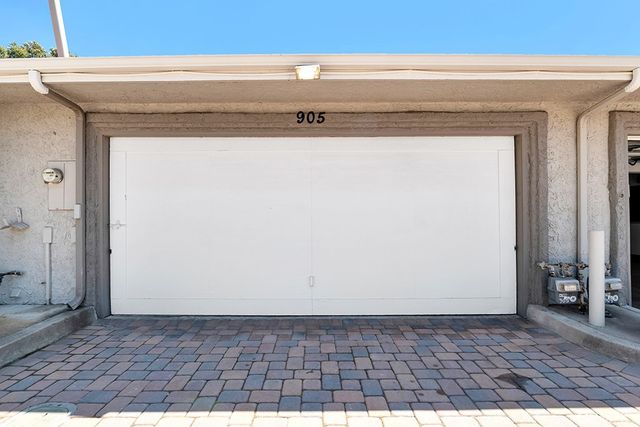 905 Thistlegate, Oak Park, CA 91377