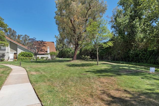 905 Thistlegate, Oak Park, CA 91377