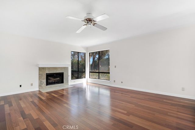 905 Thistlegate, Oak Park, CA 91377