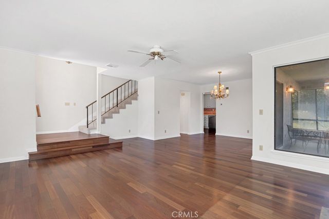 905 Thistlegate, Oak Park, CA 91377