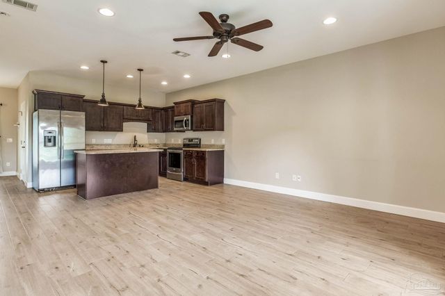 1363 E Baars, Pensacola, FL 32503