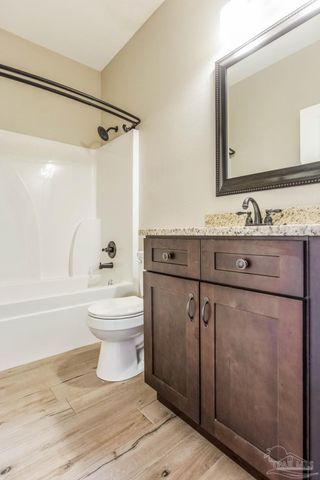 1363 E Baars, Pensacola, FL 32503