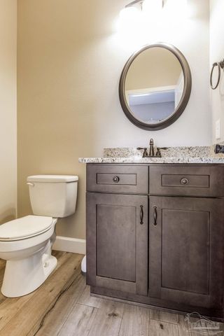 1363 E Baars, Pensacola, FL 32503