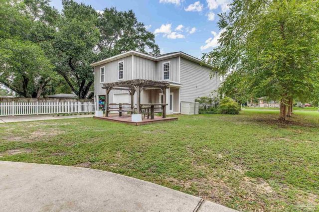 1363 E Baars, Pensacola, FL 32503