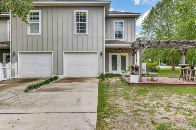 1363 E Baars, Pensacola, FL 32503